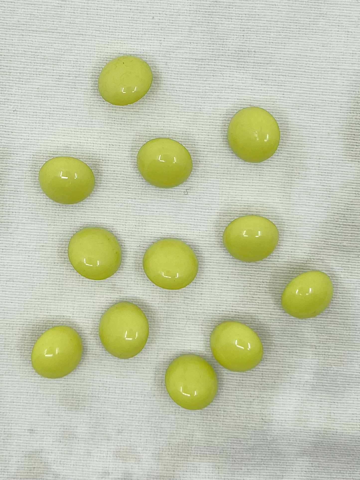 14 mm - Plasthnappar