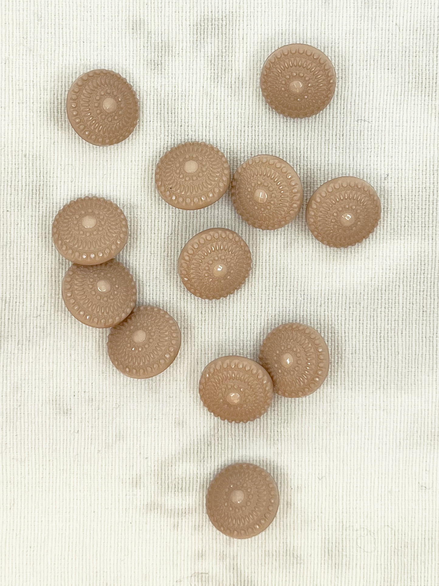 15 mm - Útskornir hnappar