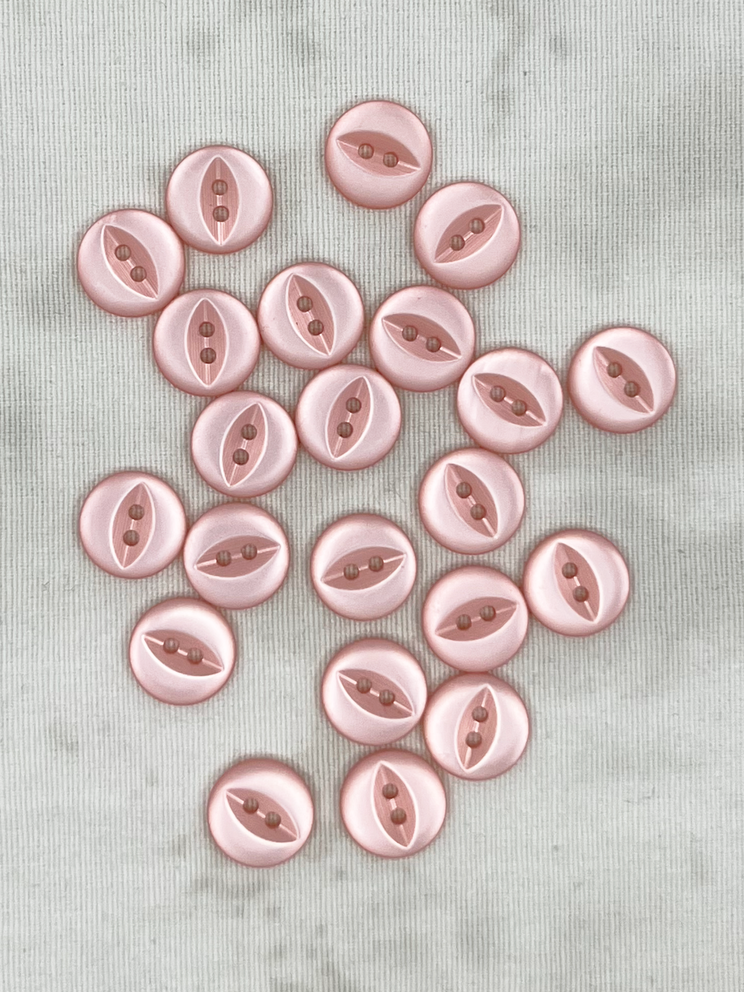 15 mm - Plasttölur - 2 göt