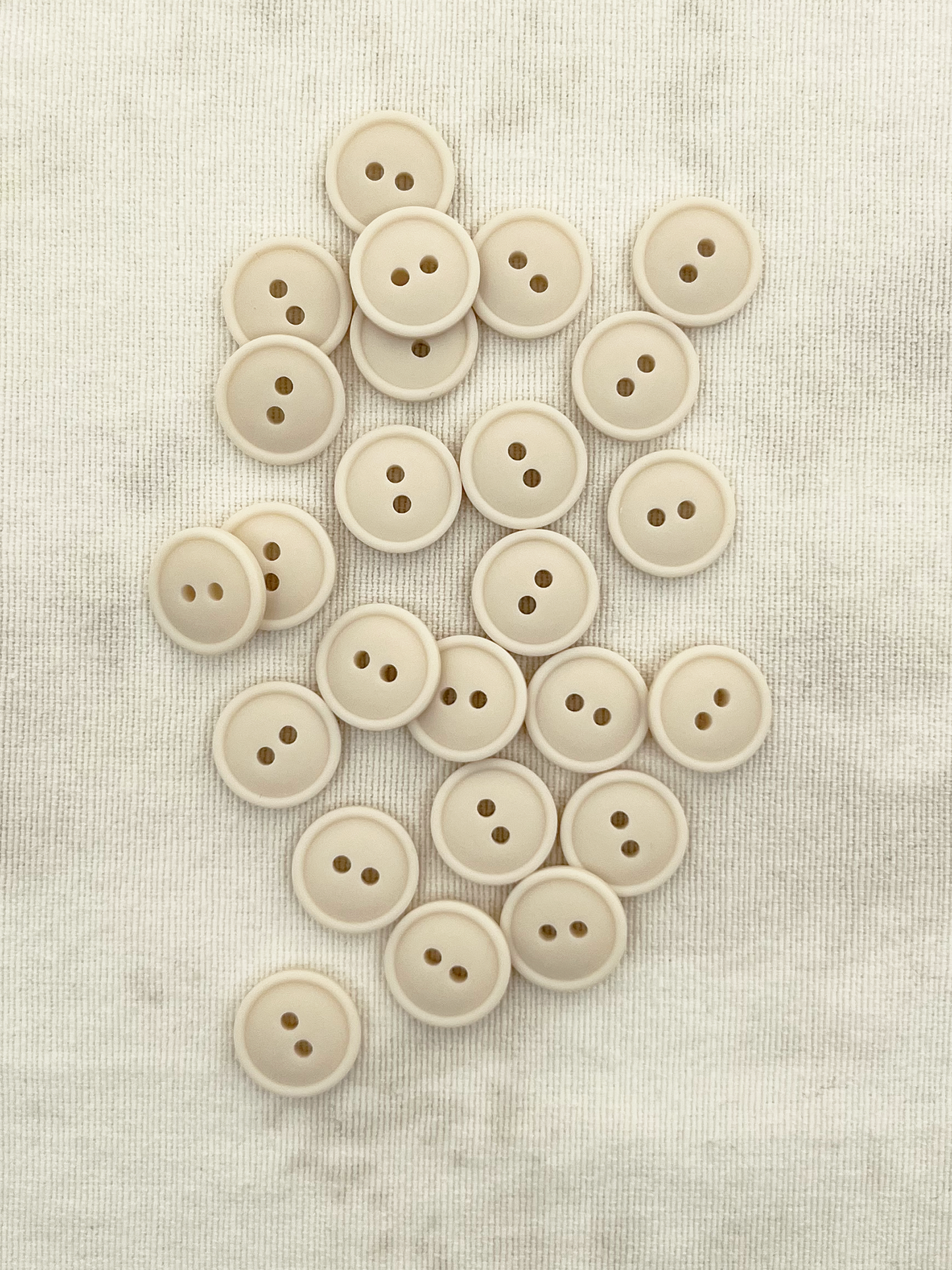 15 mm - Plasttölur - 2 göt