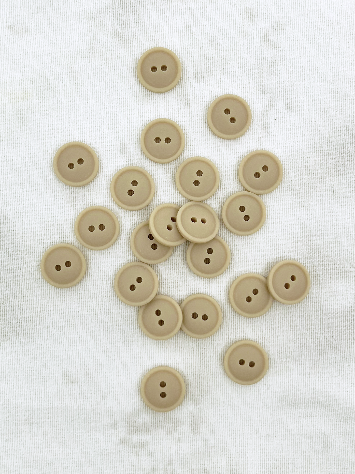 15 mm - Plasttölur - 2 göt