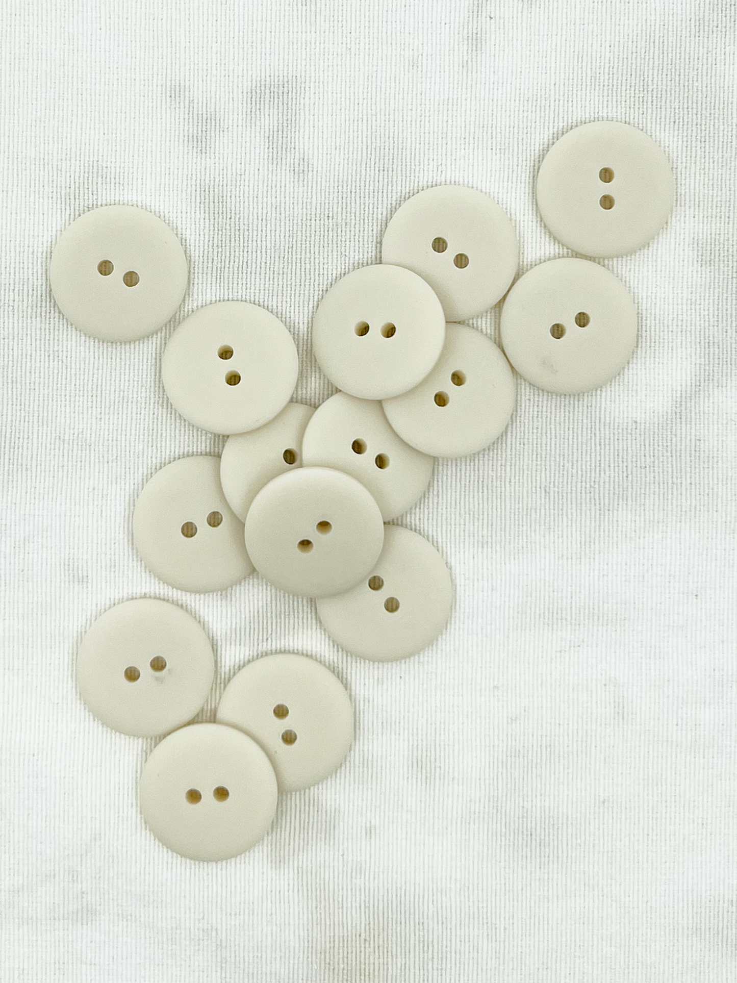 22 mm - Plasttölur - 2 göt