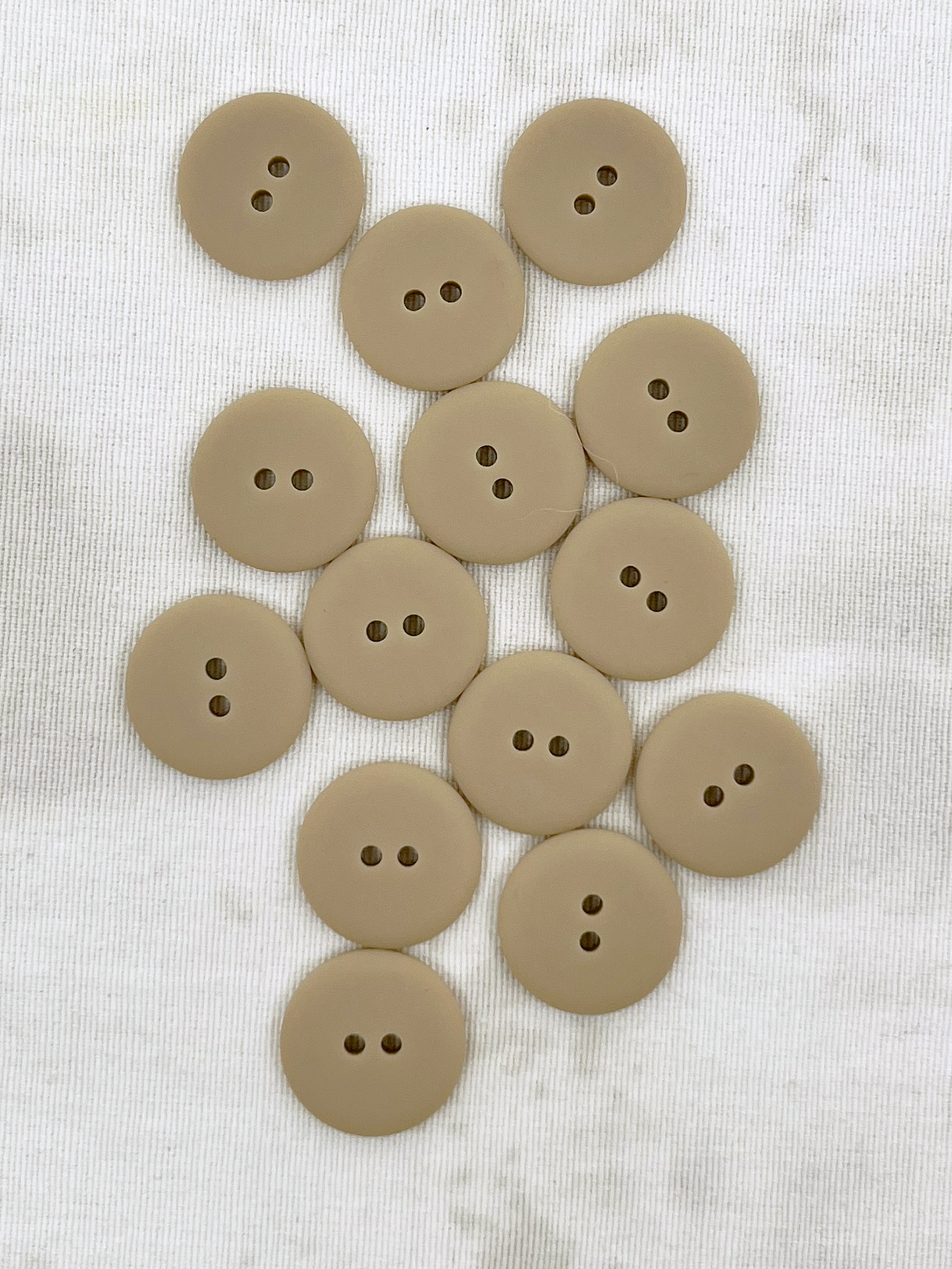 22 mm - Plasttölur - 2 göt