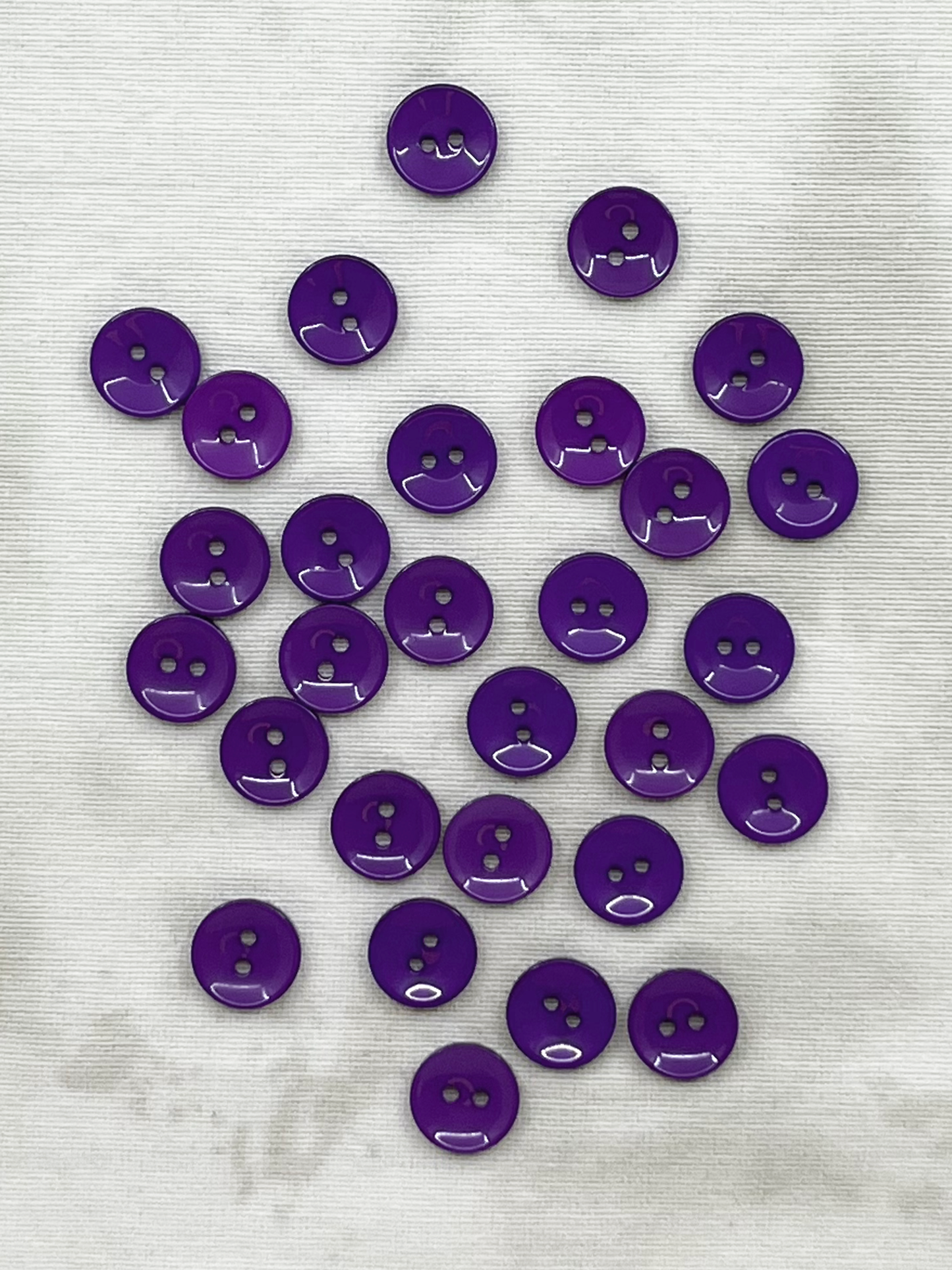 15 mm - Plasttölur - 2 göt