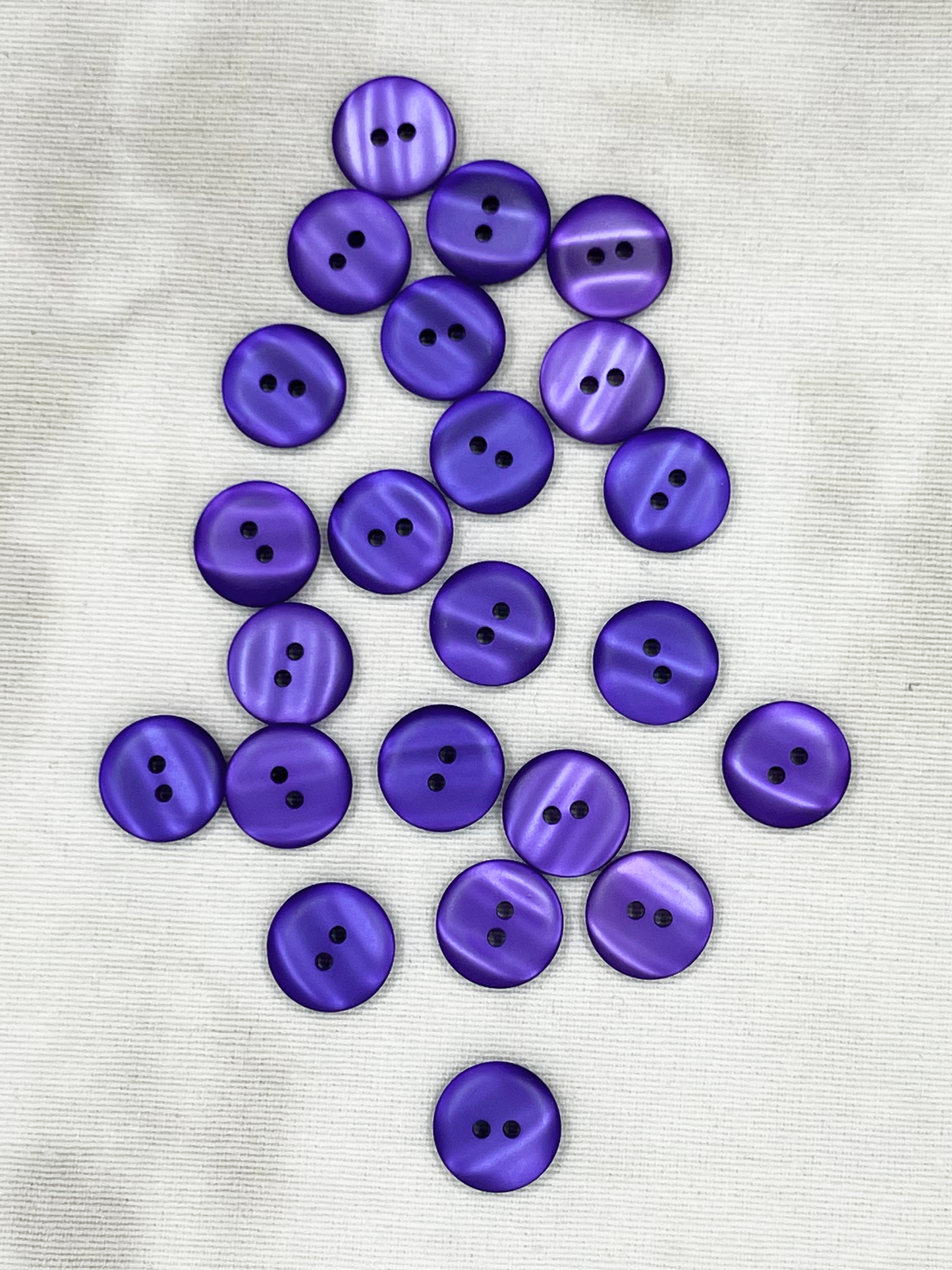 15 mm - Plasttölur - 2 göt