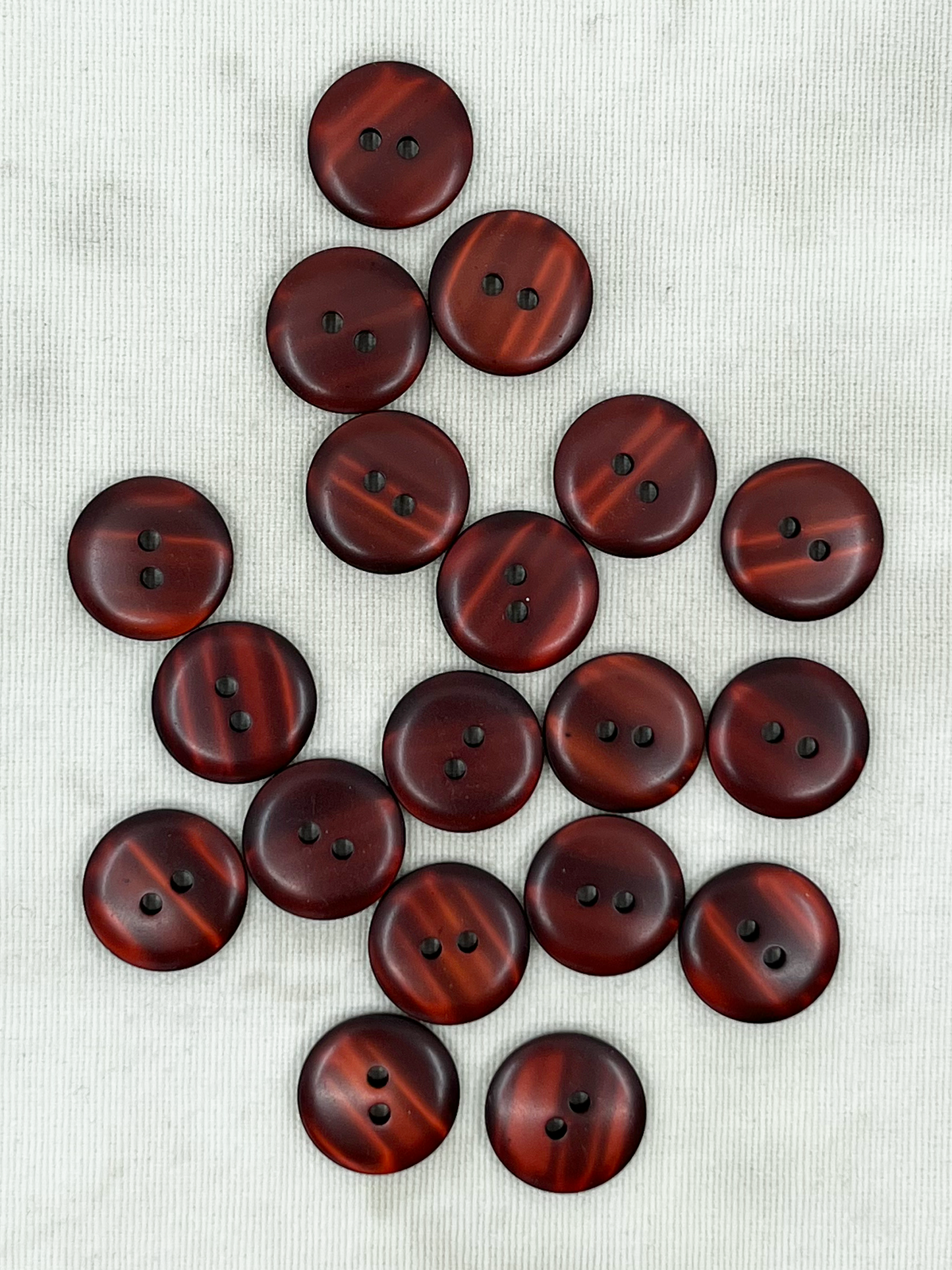 18 mm - Plasttölur - 2 göt