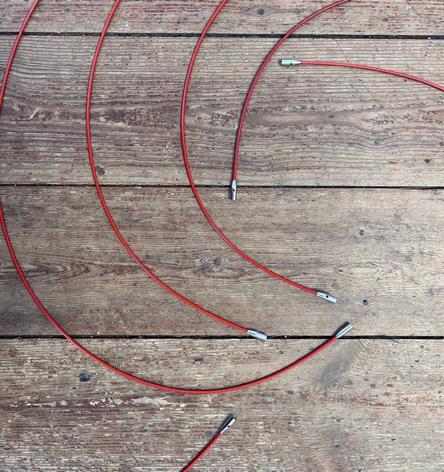 TWIST™ Red snúrur