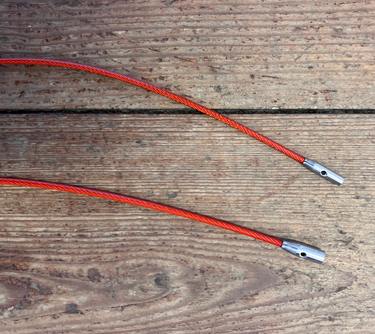 TWIST™ Red snúrur